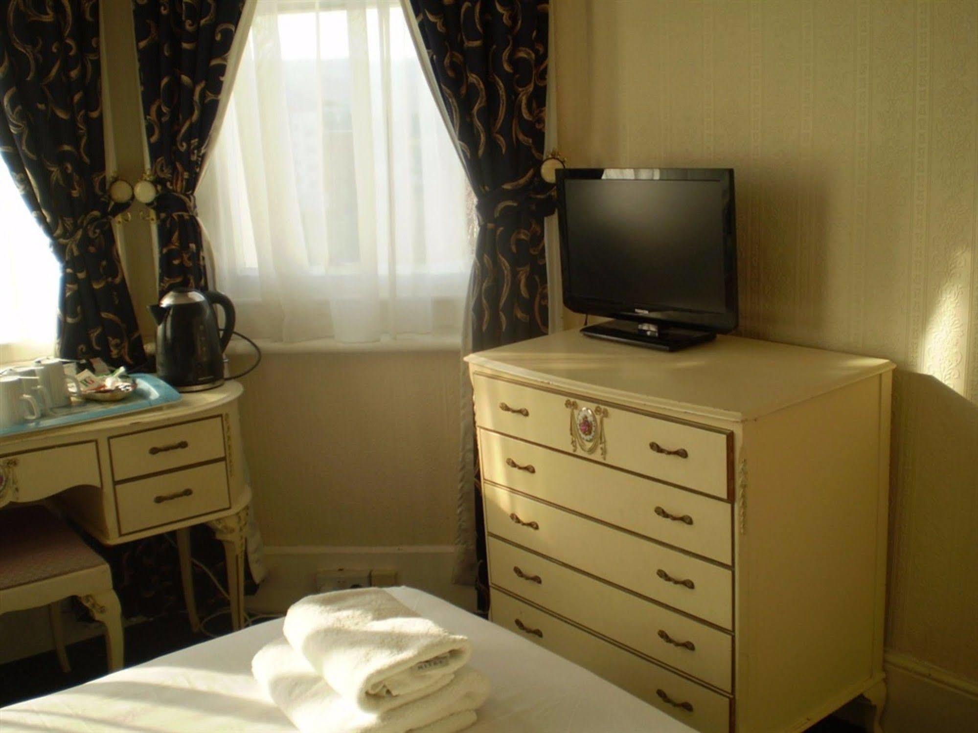 Park View Hotel Истбурн Экстерьер фото