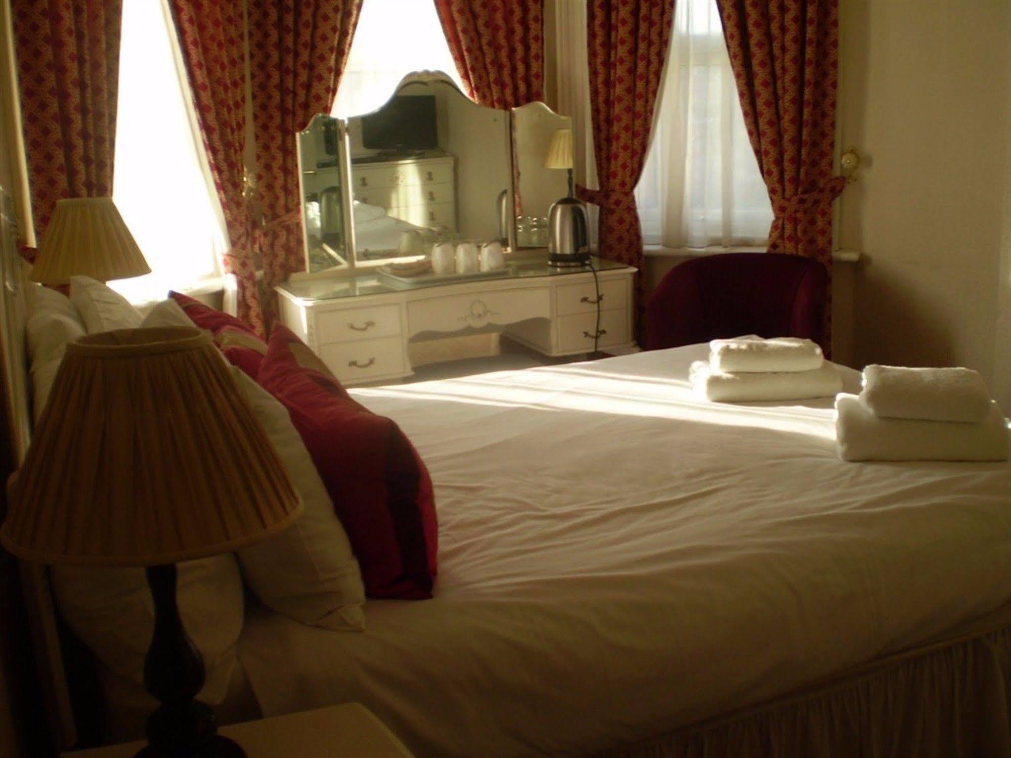 Park View Hotel Истбурн Экстерьер фото